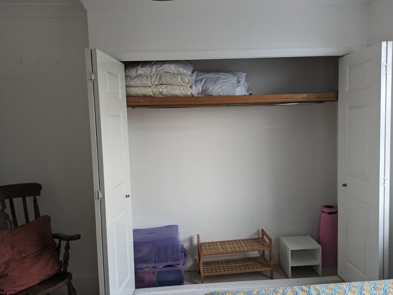 Room Bow Road in Greater London