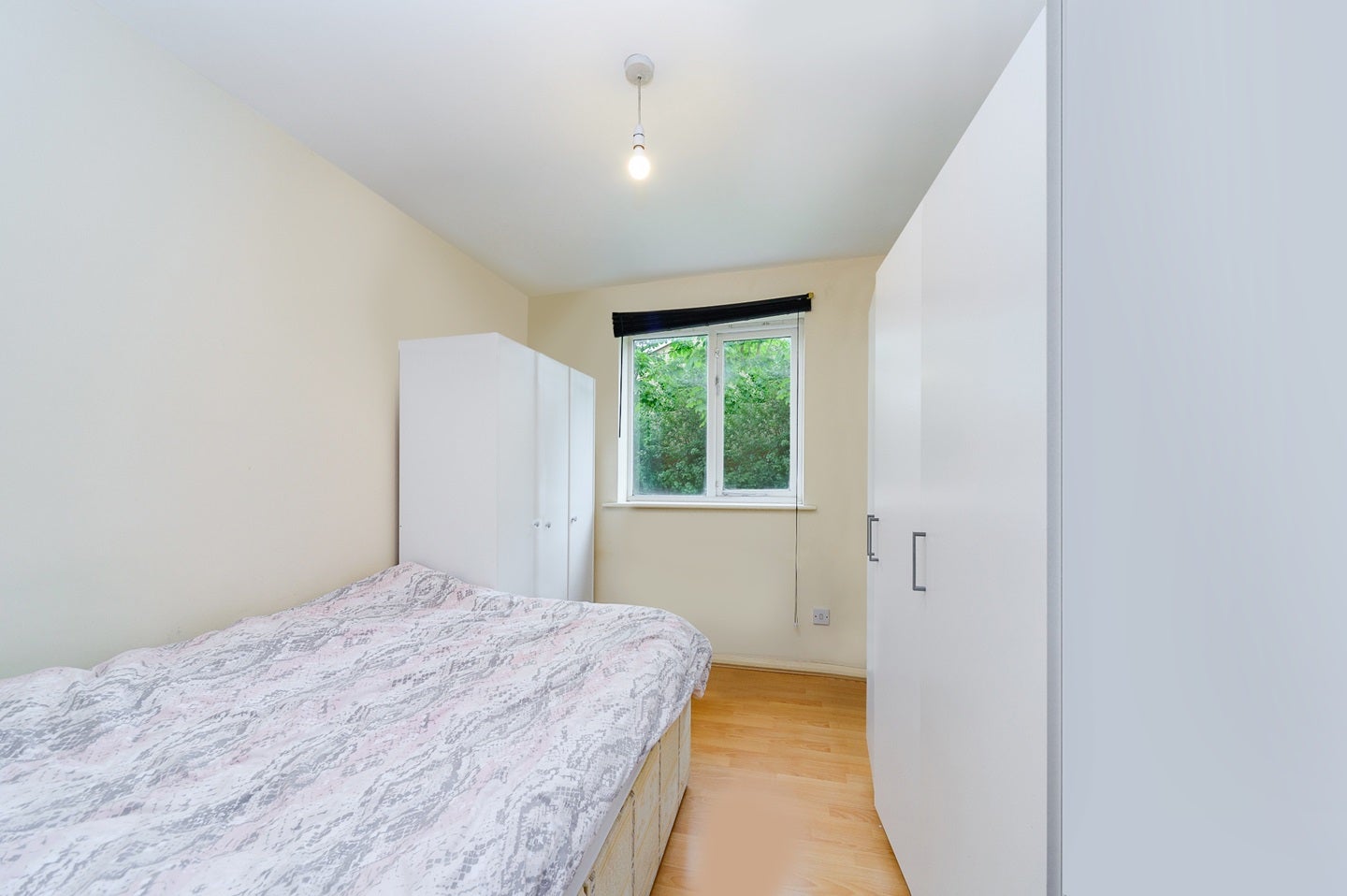 Flat Upton Close in Greater London