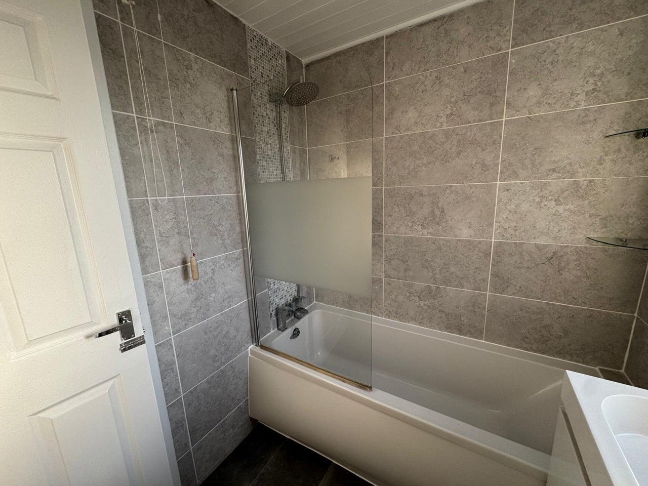House Lockeridge Close in Trowbridge