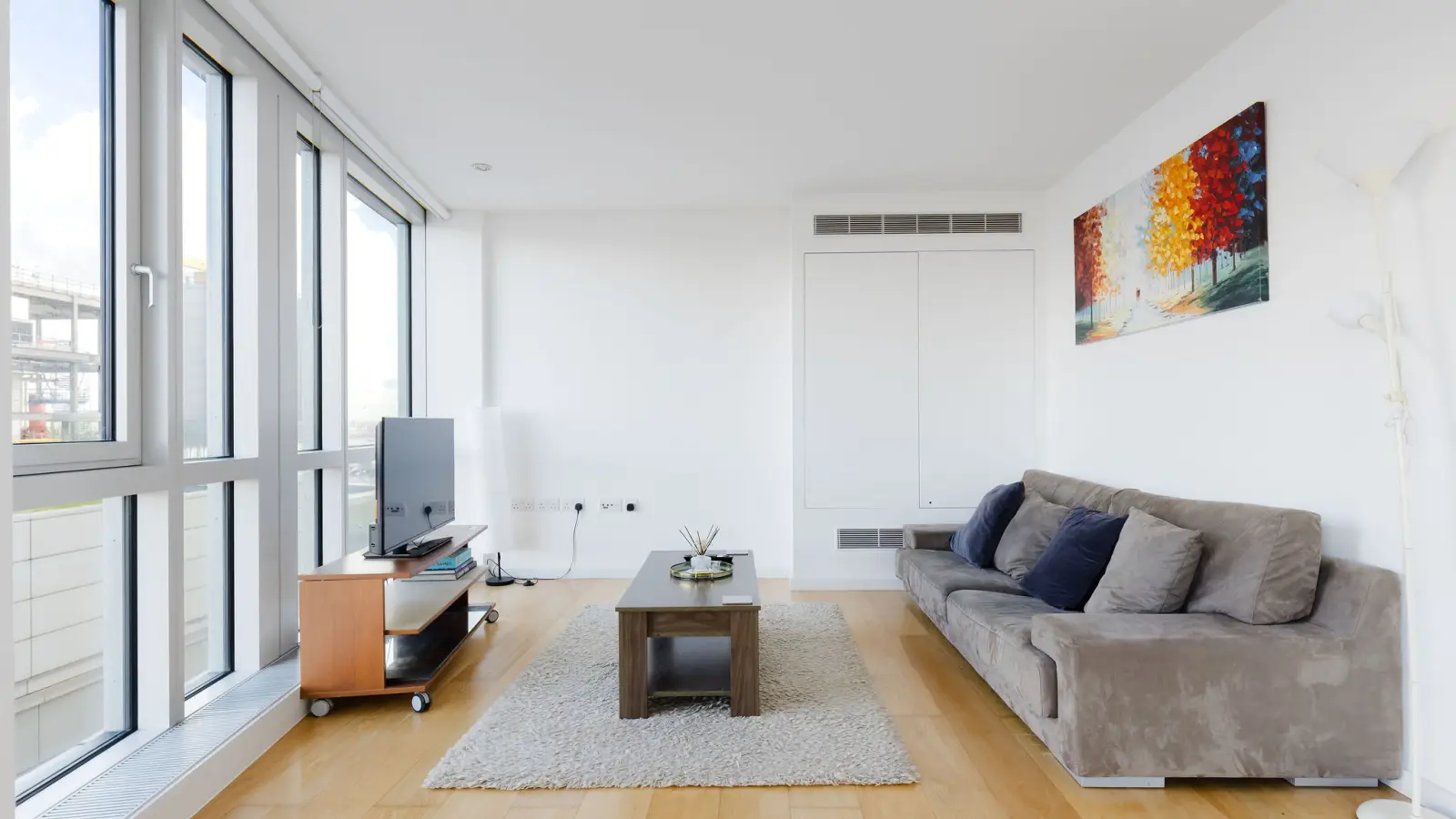 Flat Fairmont Avenue in Greater London