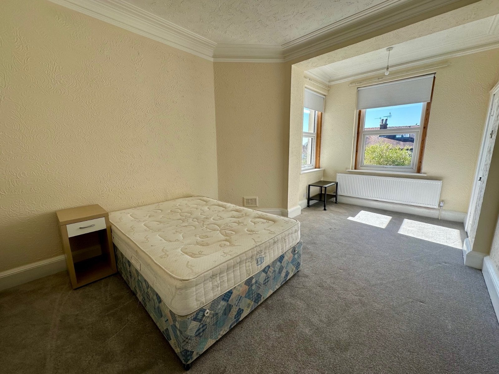 Flat Falkland Rise in Leeds