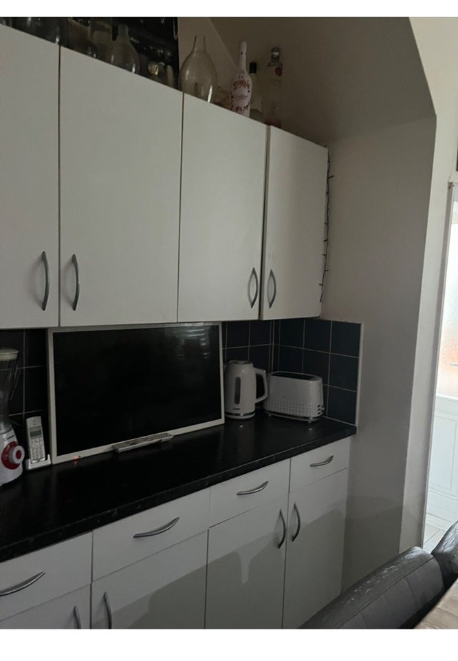 Room Witley Road in Greater London