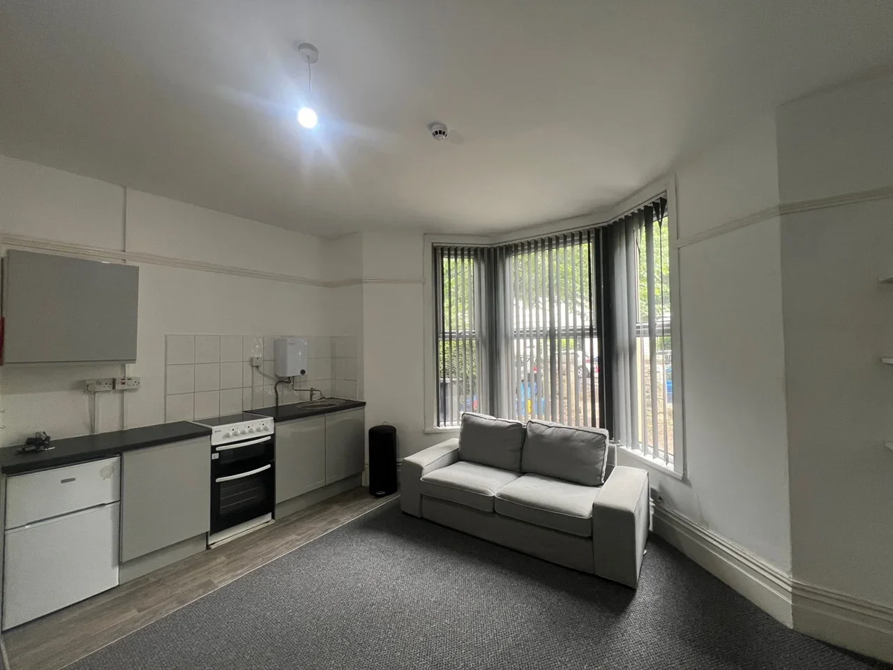Flat Oakfield Street in Cardiff