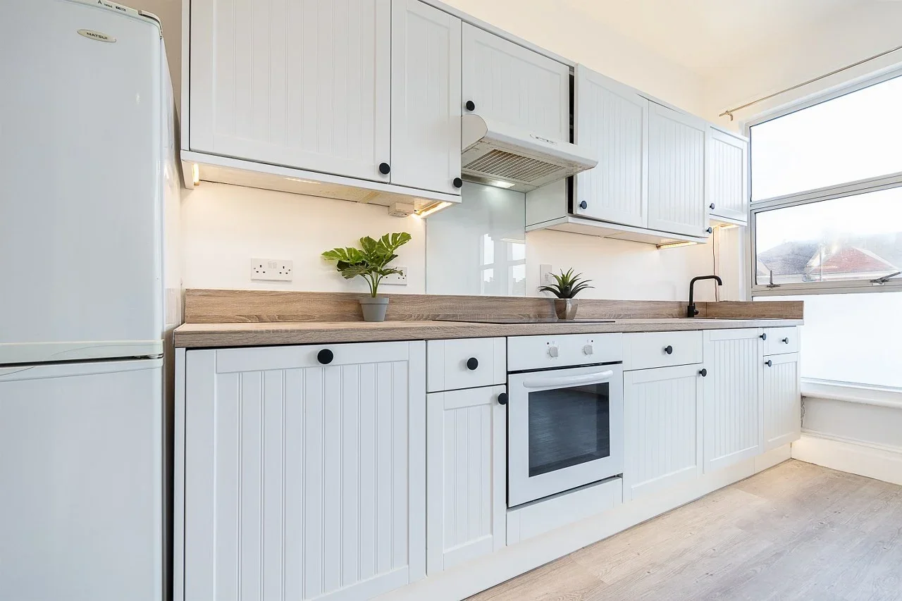 Flat Greyhound Lane in Greater London