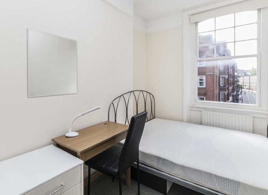 Flat Tavistock Place in Greater London