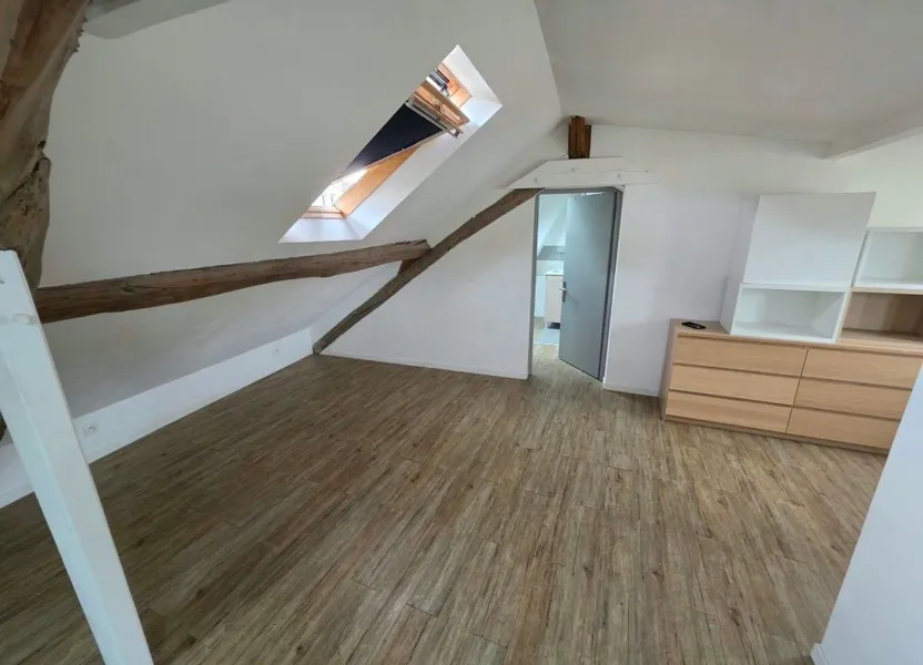 Flat Quai de la Courtille in Melun