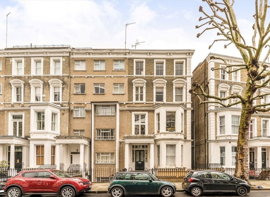 Flat Philbeach Gardens in Greater London