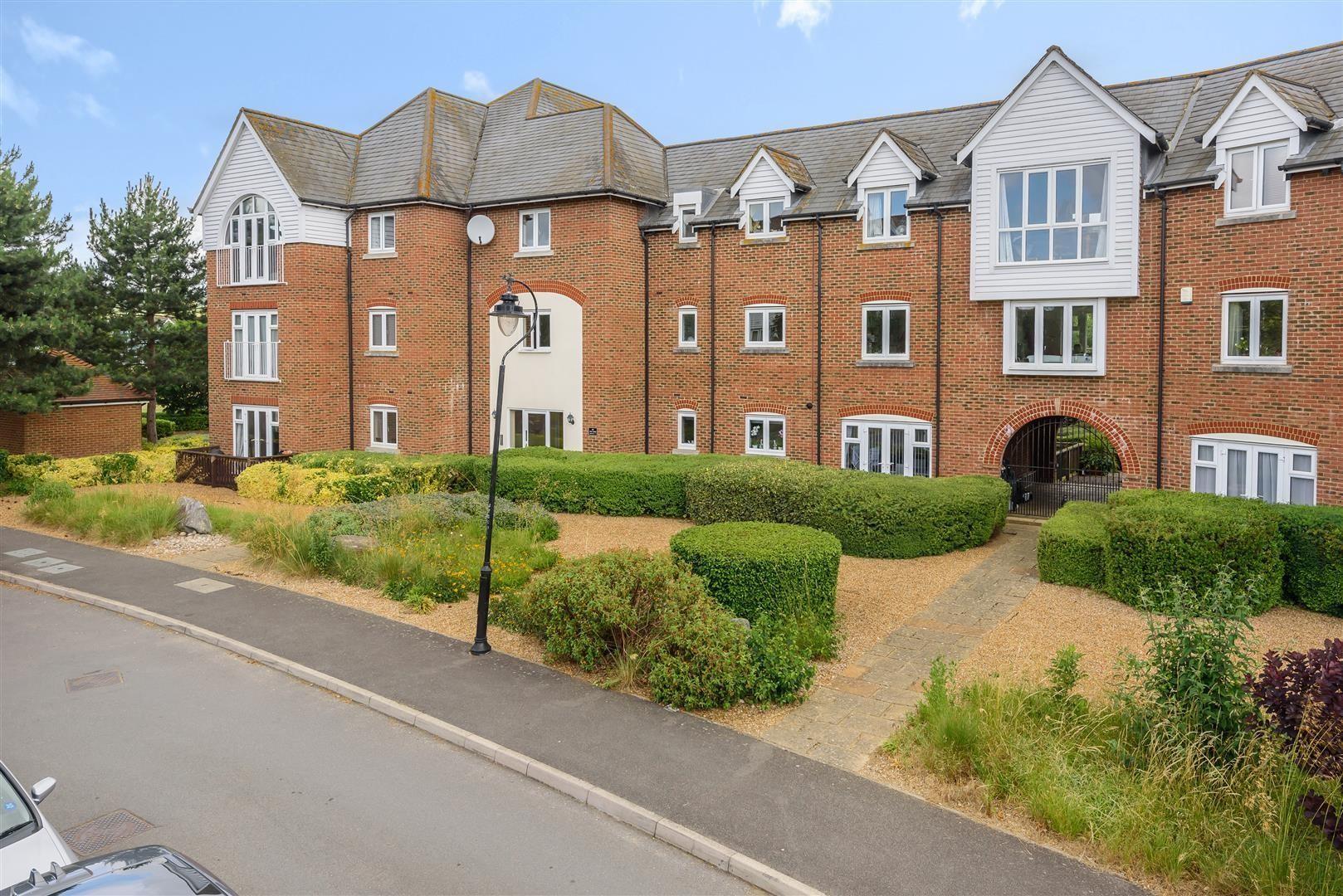 Flat The Lakes in Tonbridge and Malling
