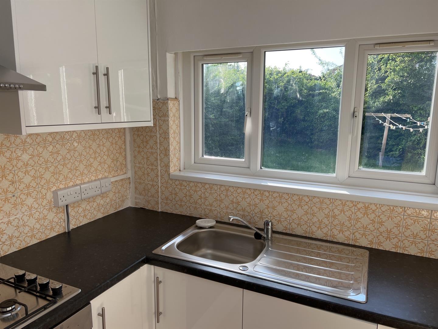 House Kinross Close in Greater London