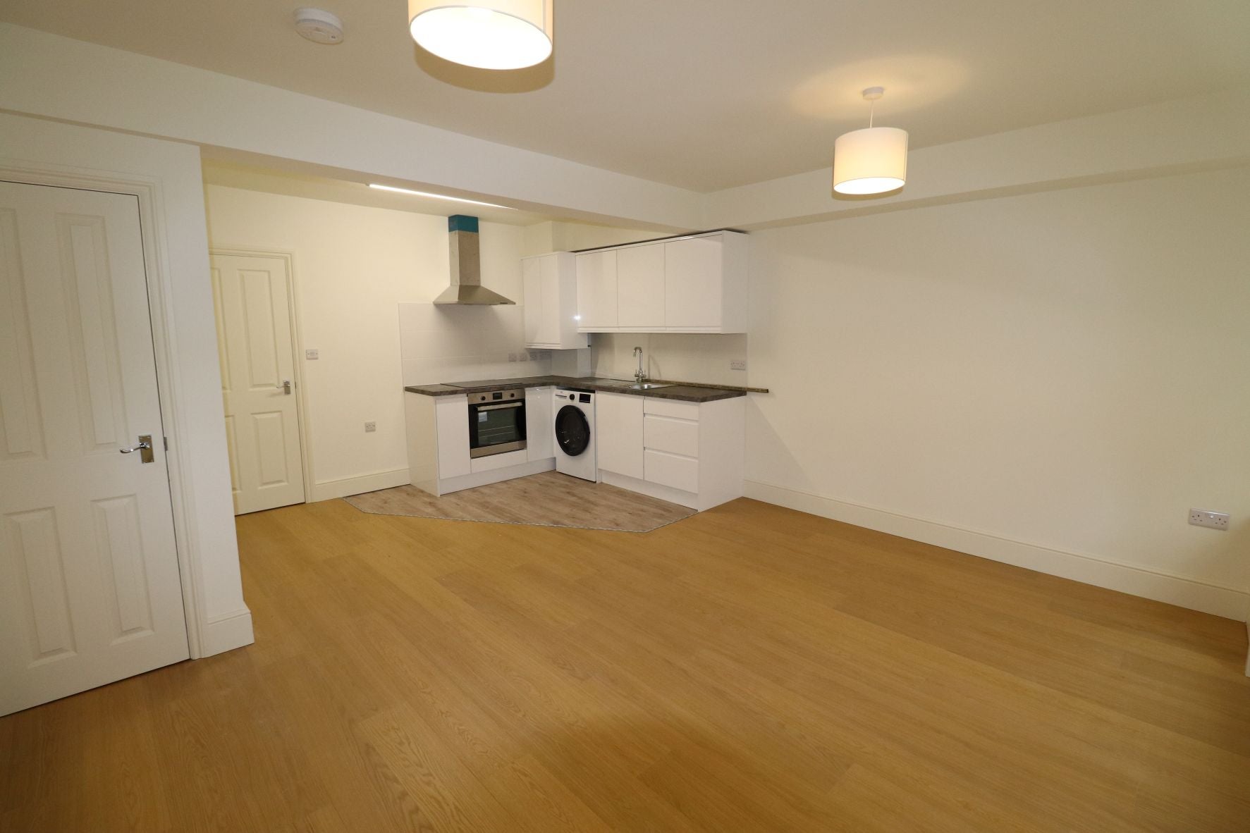 Flat Stanhope Road in Greater London