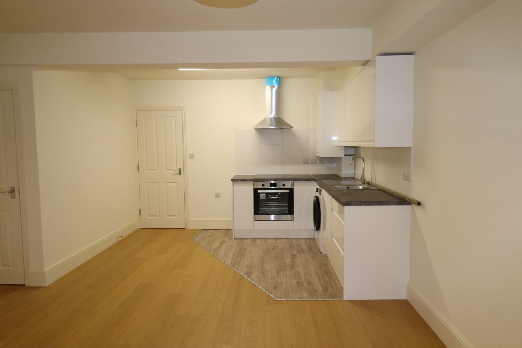 Flat Stanhope Road in Greater London