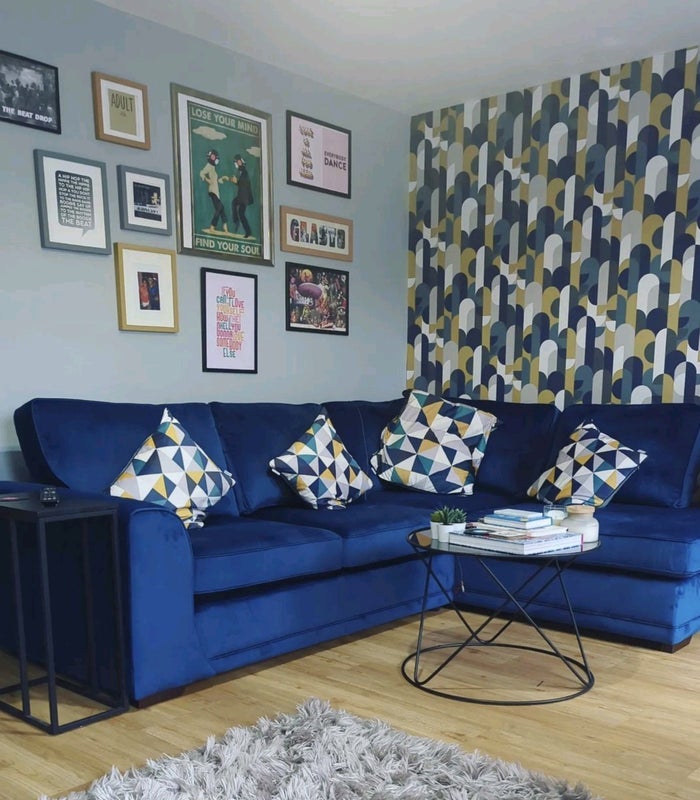 Room Mount Pleasant Lane in Cardiff