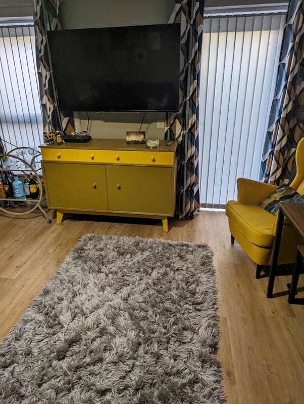 Room Mount Pleasant Lane in Cardiff