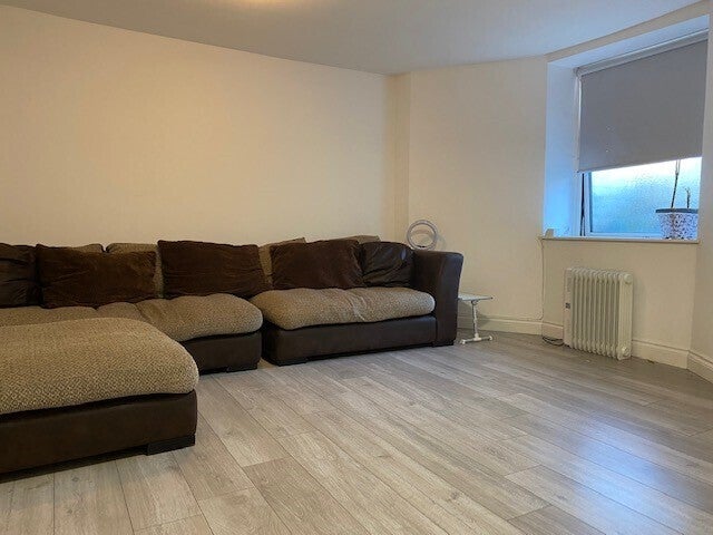 Flat Arnside Crescent in Lancaster