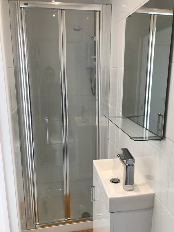 Room Goldhawk Road in Greater London