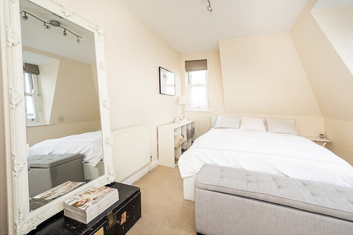 Flat Penrose Mews in Greater London
