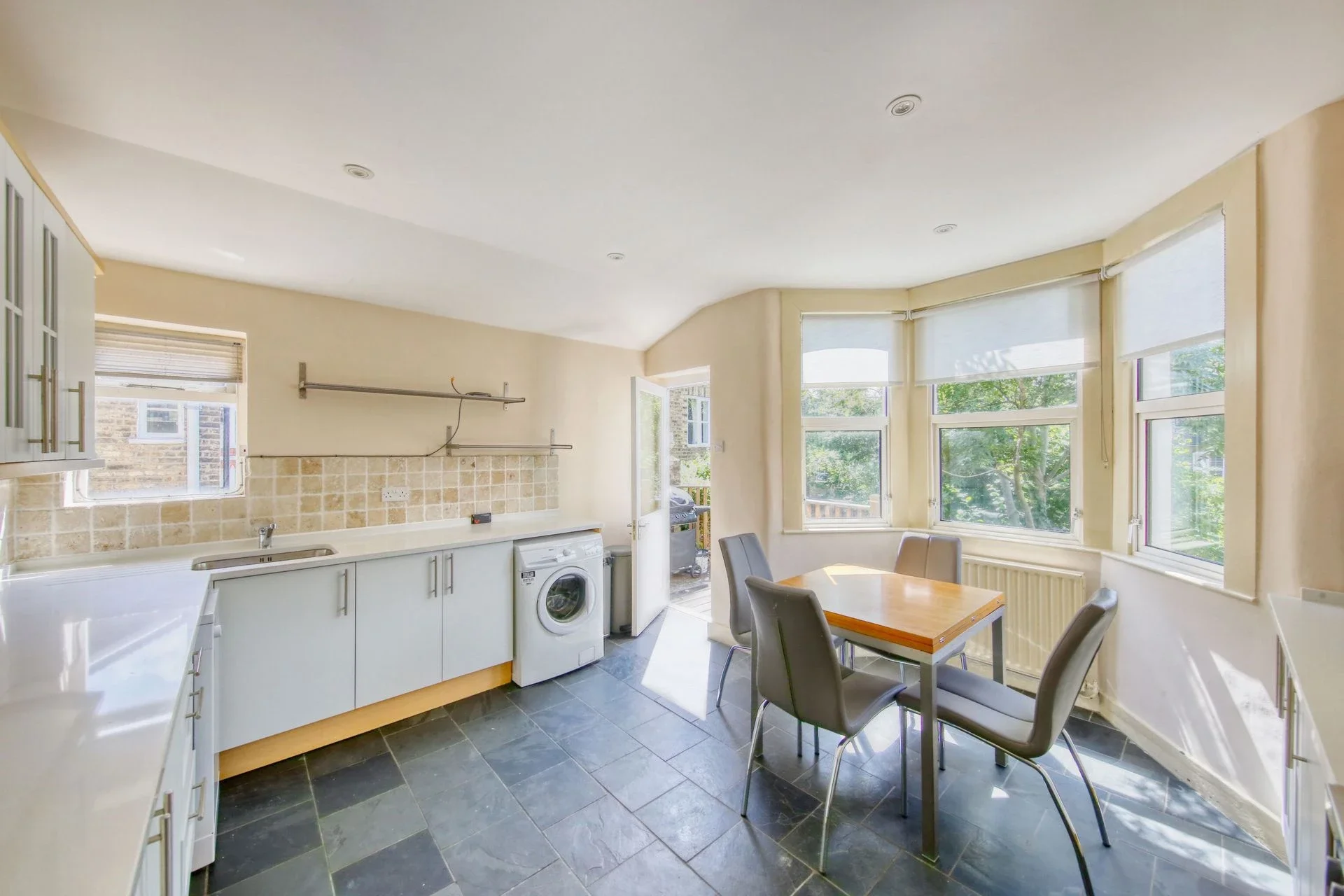 Room Galesbury Road in Greater London