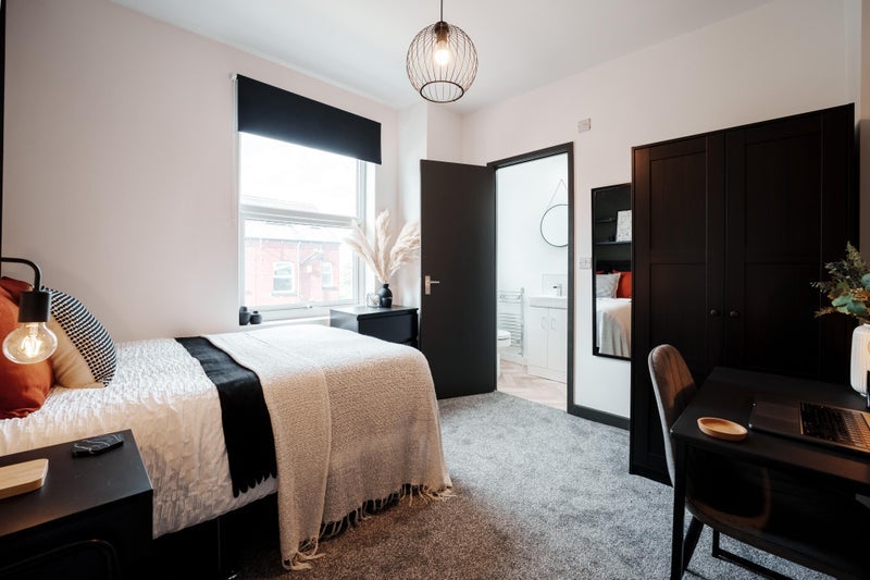 Room Back Stanmore Place in Leeds