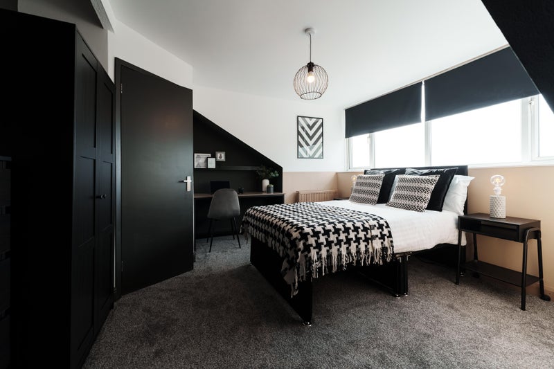 Room Back Stanmore Place in Leeds