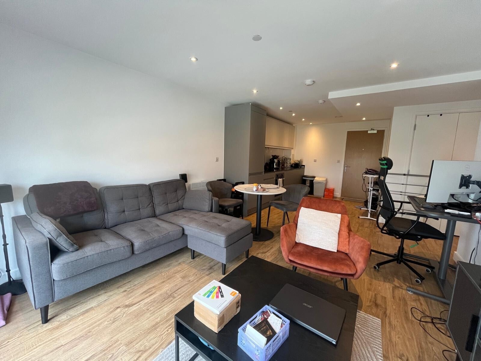 Flat Saxton Lane in Leeds