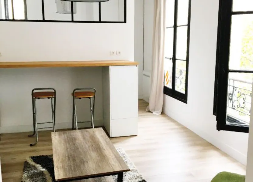 Flat Rue Legendre in Paris