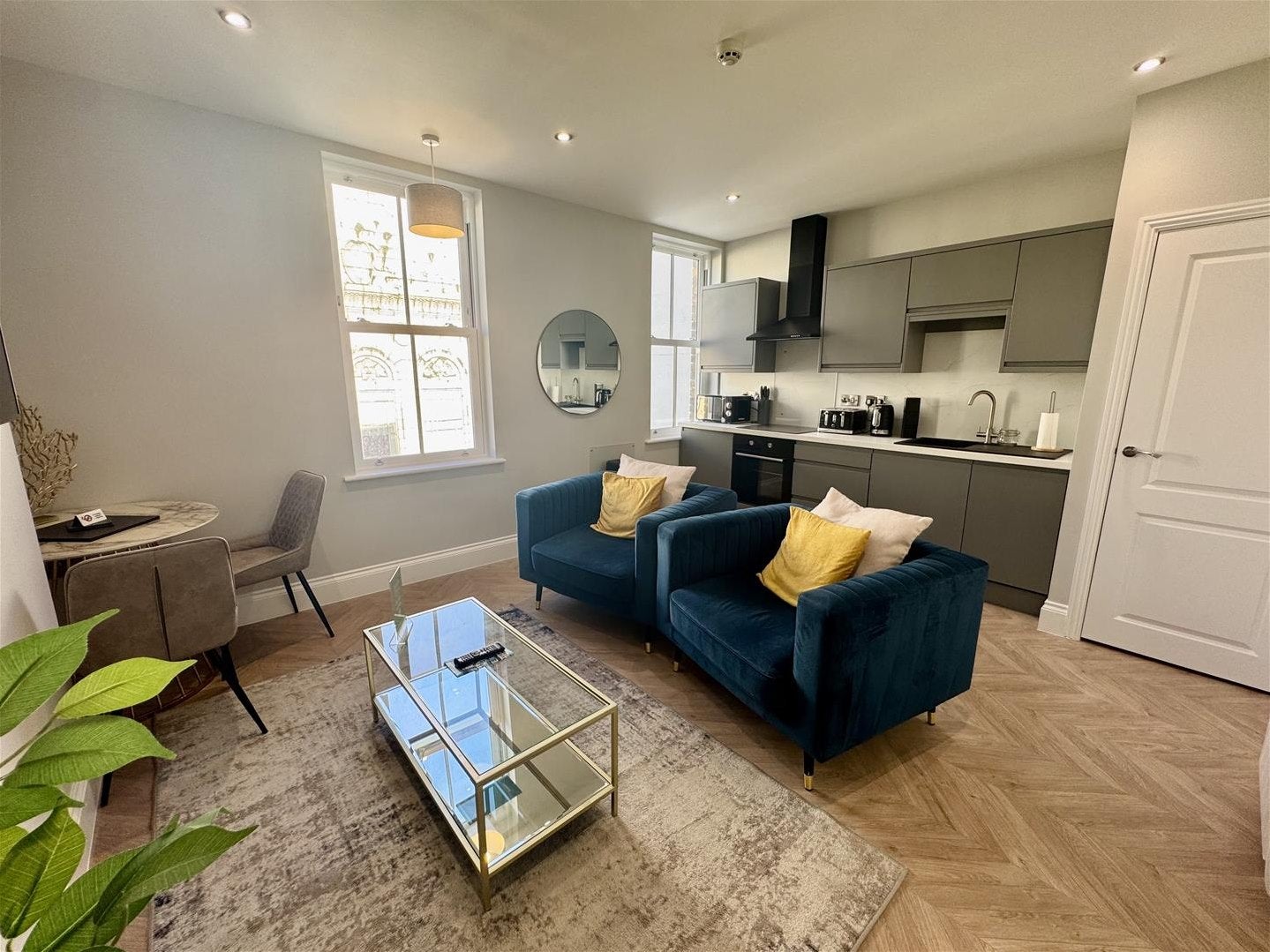 Flat Albemarle Crescent in Scarborough