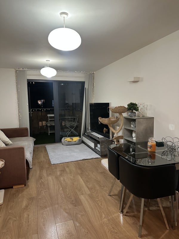 Room Turner Street in Greater London