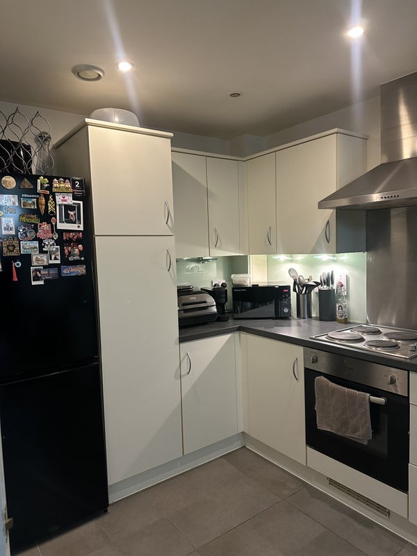 Room Turner Street in Greater London