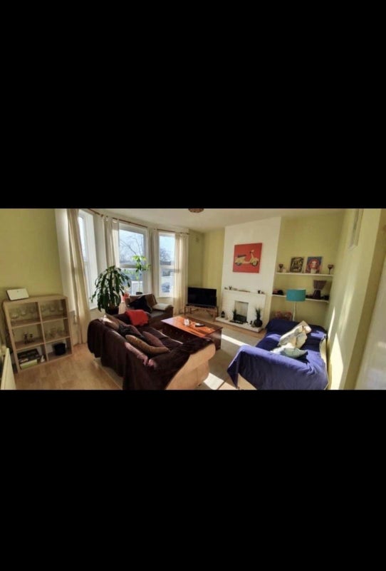 Room Ilderton Road in Greater London
