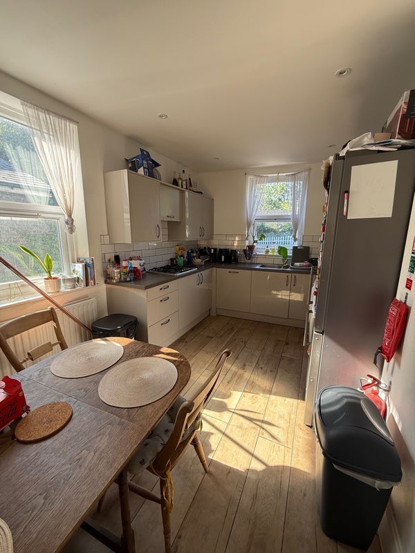 Room Ilderton Road in Greater London