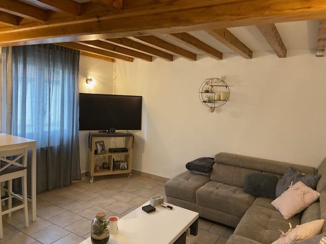 Flat Route Nationale in Pusignan
