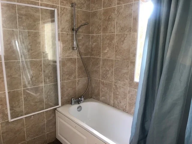 Room Haig Road West in Greater London