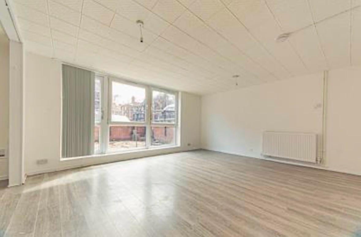 Flat Myrtle Walk in Greater London