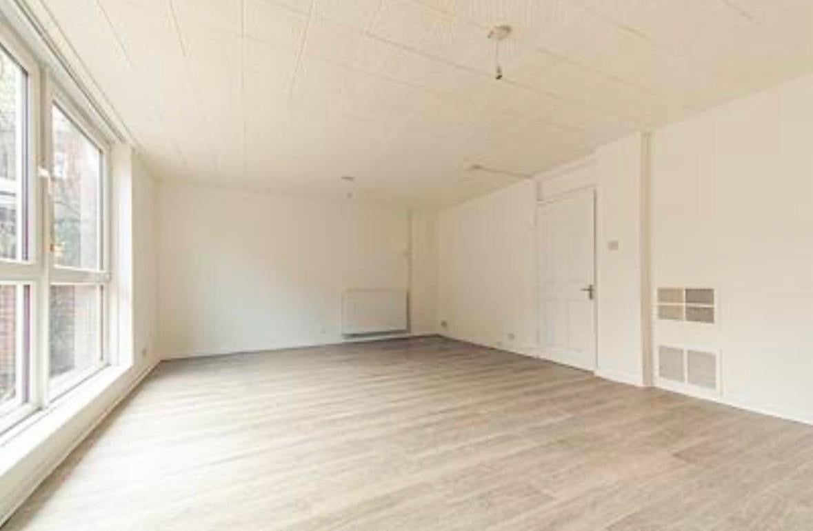 Flat Myrtle Walk in Greater London