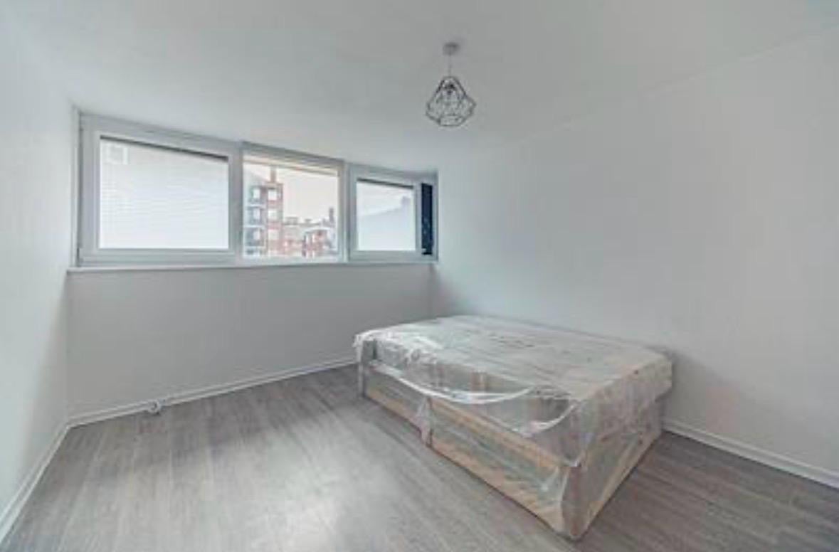 Flat Myrtle Walk in Greater London