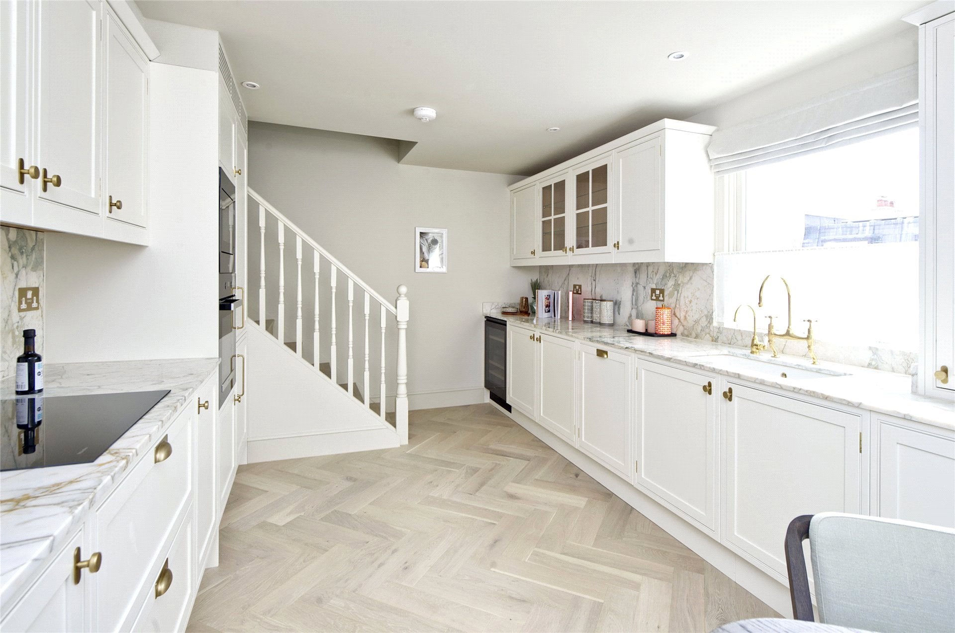 Flat Pembridge Gardens in Greater London