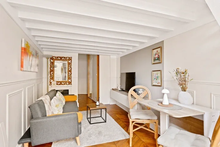 Appartement Rue Jean-Jacques Rousseau à Paris