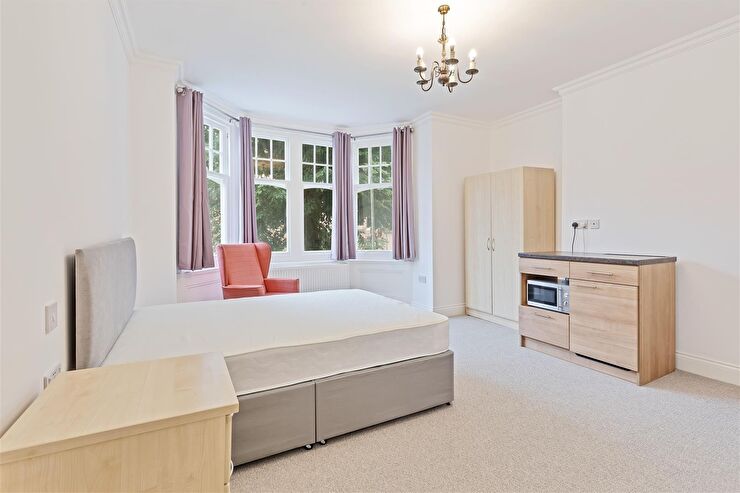 Room Sackville Road in Portslade by Sea