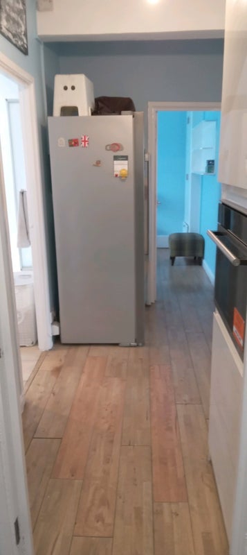 Room Ferdinand Street in Greater London