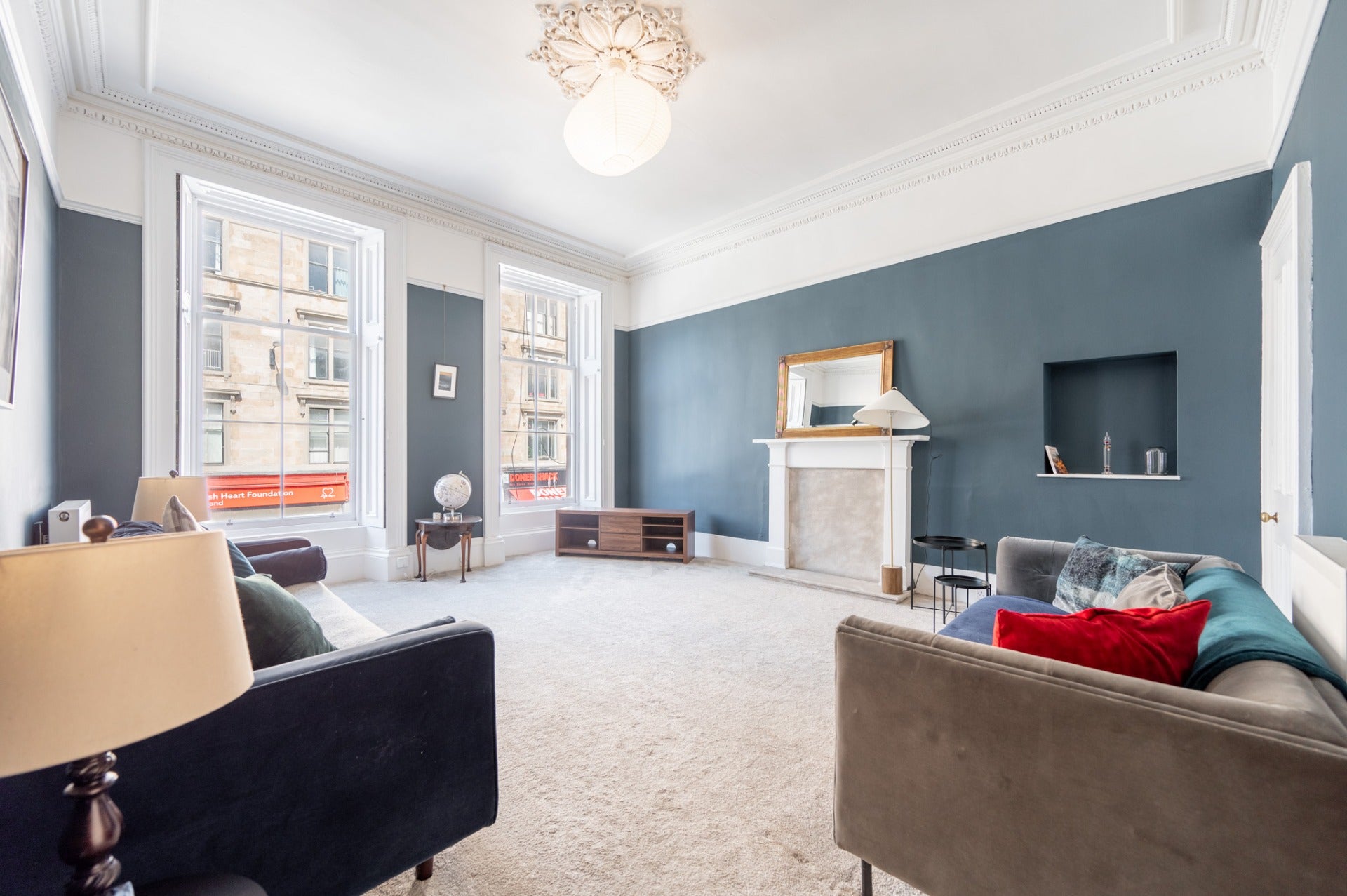 Flat Byres Road in Glasgow