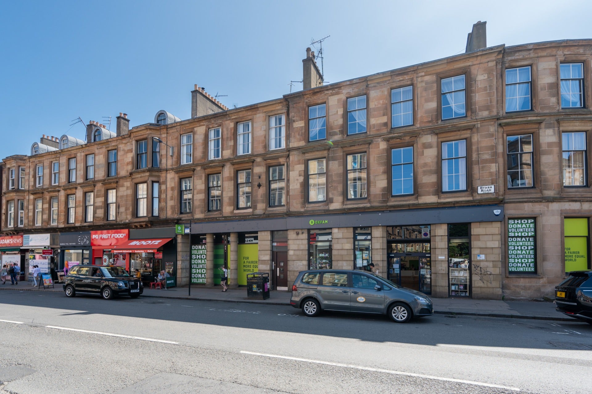Flat Byres Road in Glasgow