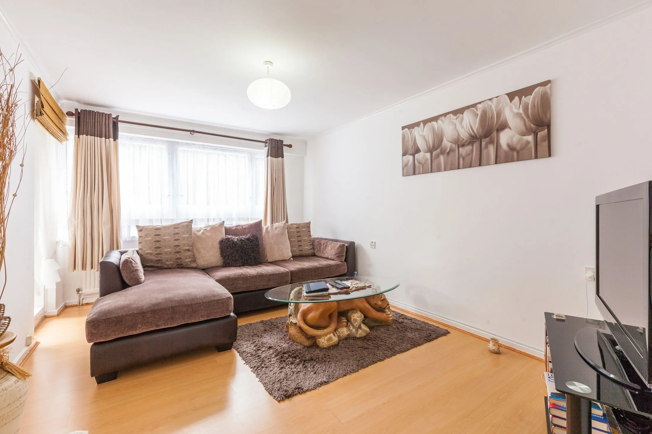 Flat Earlsferry Way in Greater London