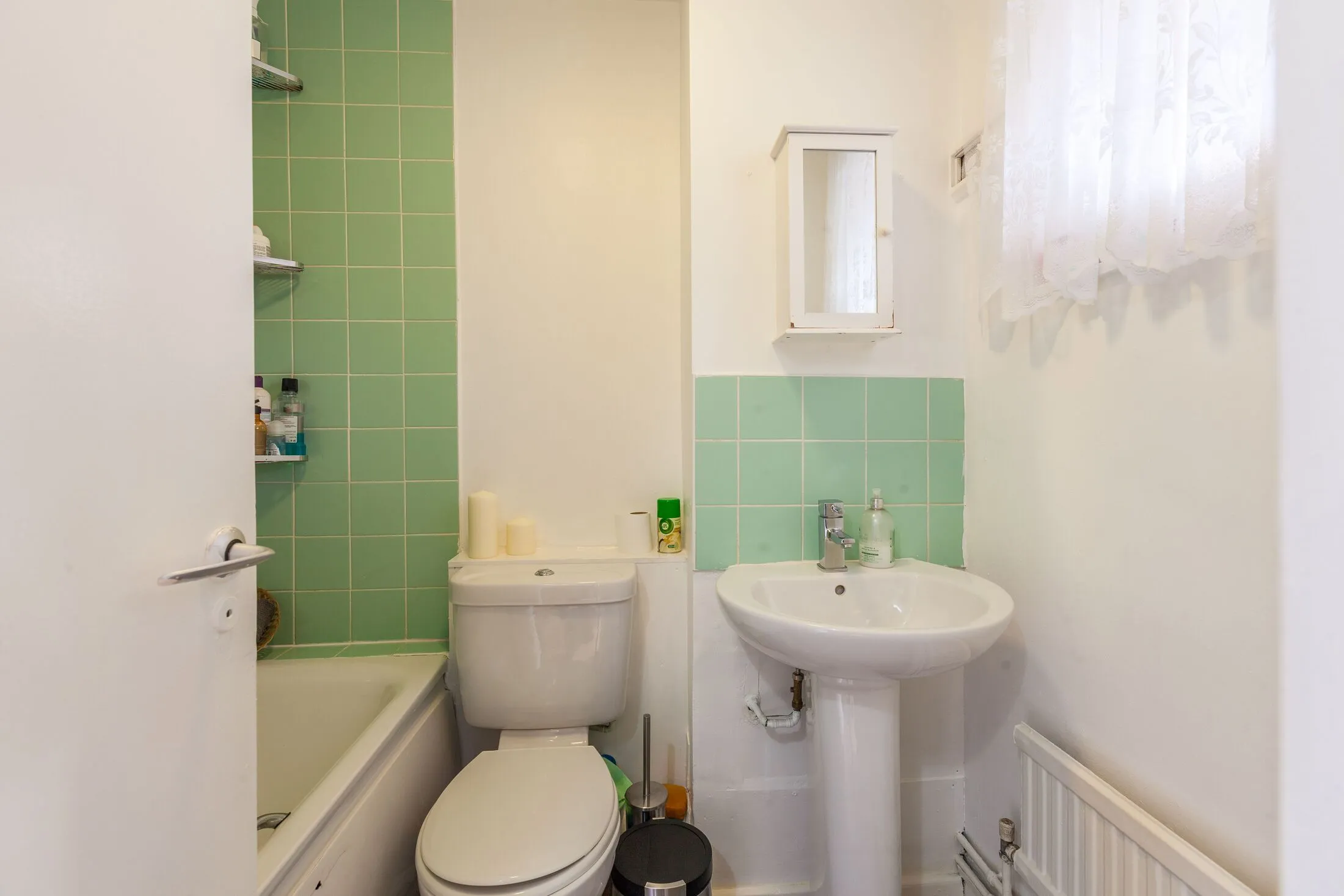 Flat Earlsferry Way in Greater London