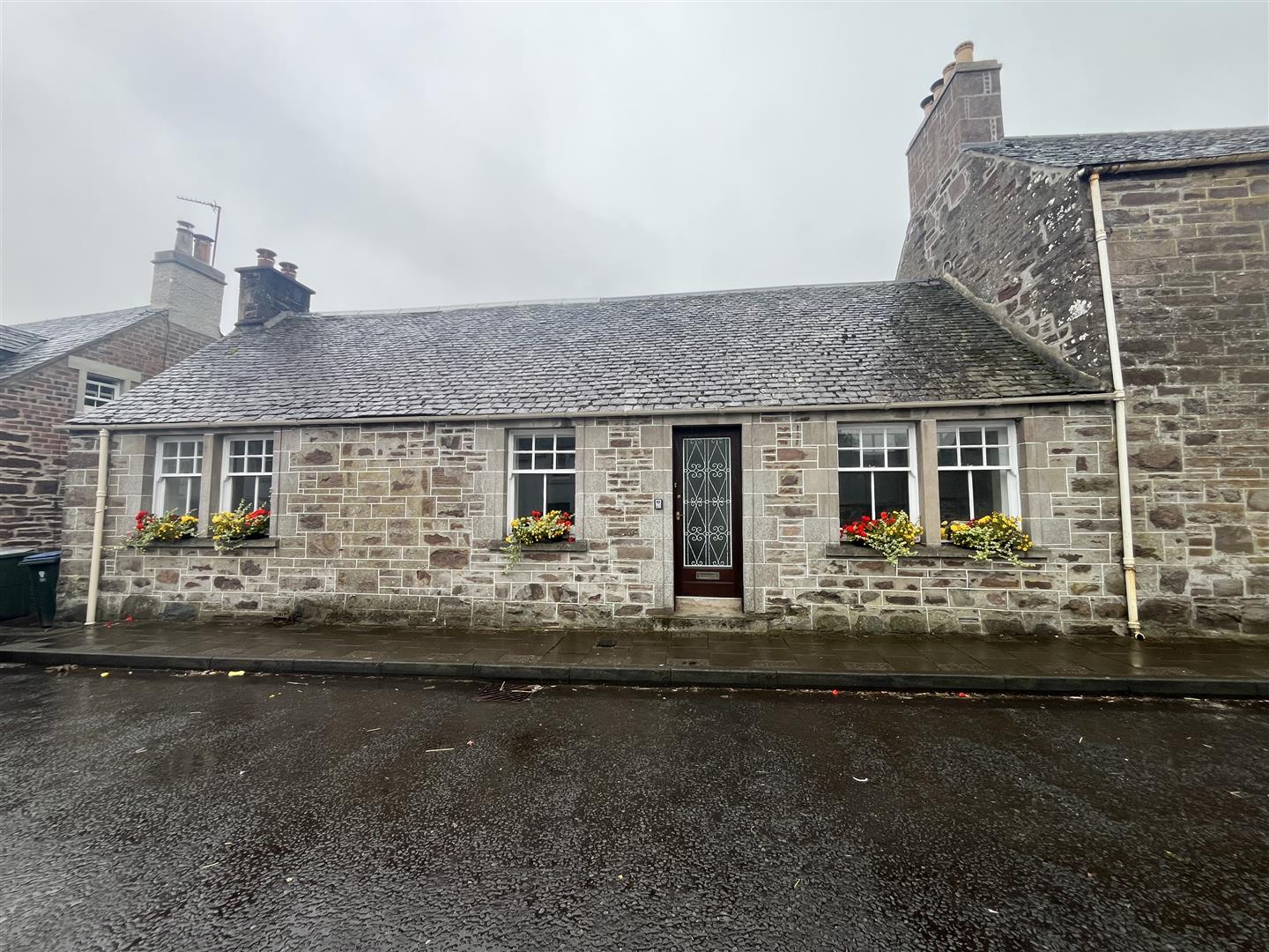 House Willoughby Street in Muthill