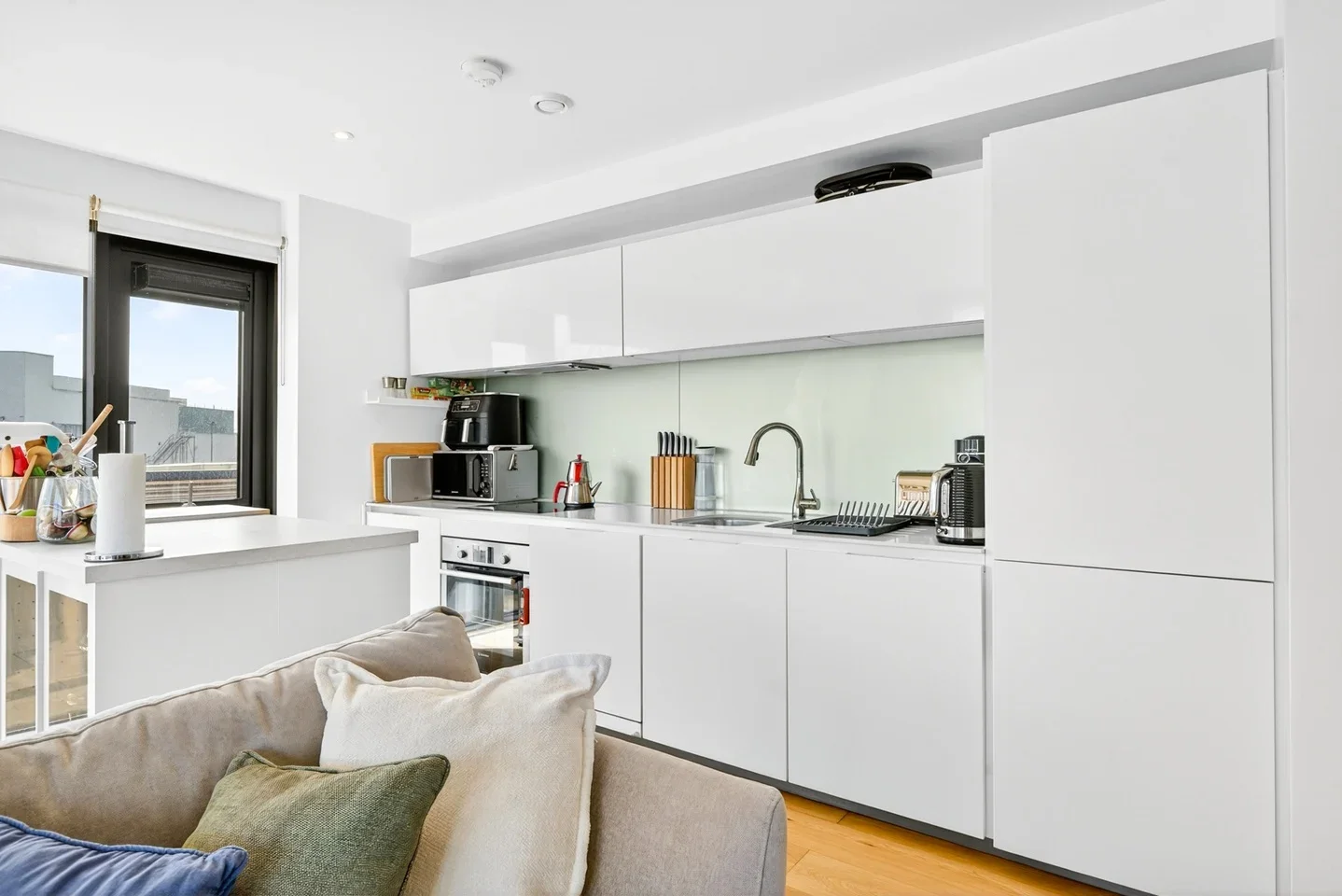 Flat Hardwicks Square in Greater London