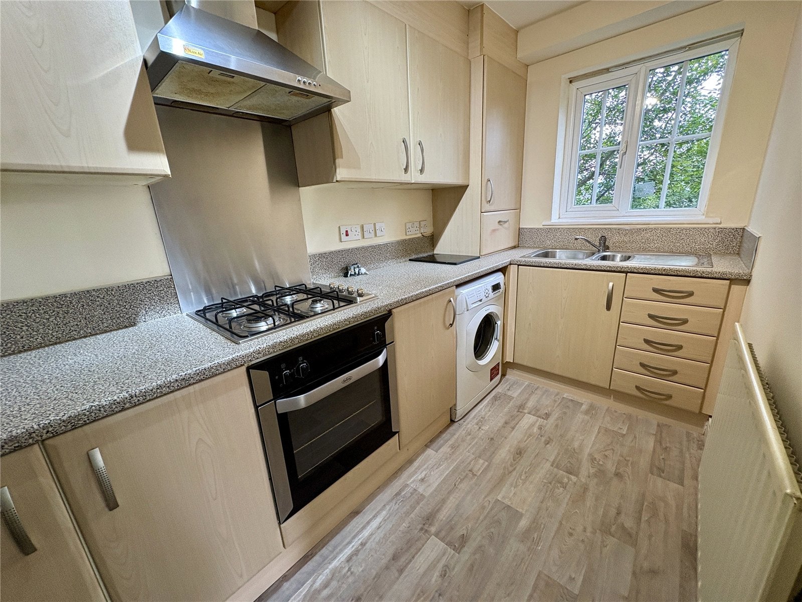 Flat Baldwins Close in Royton