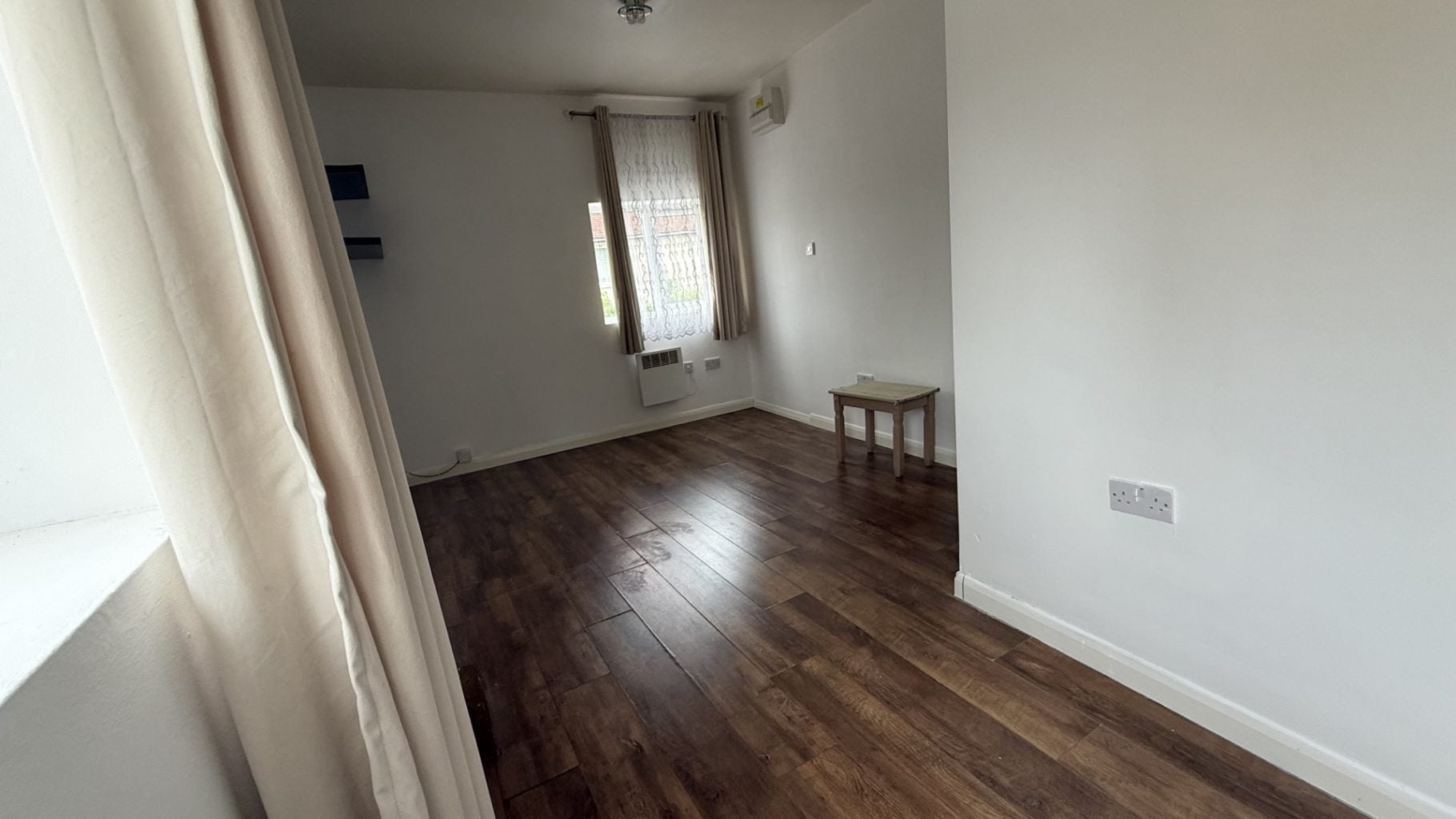 Flat King Edward Road in Waltham Cross