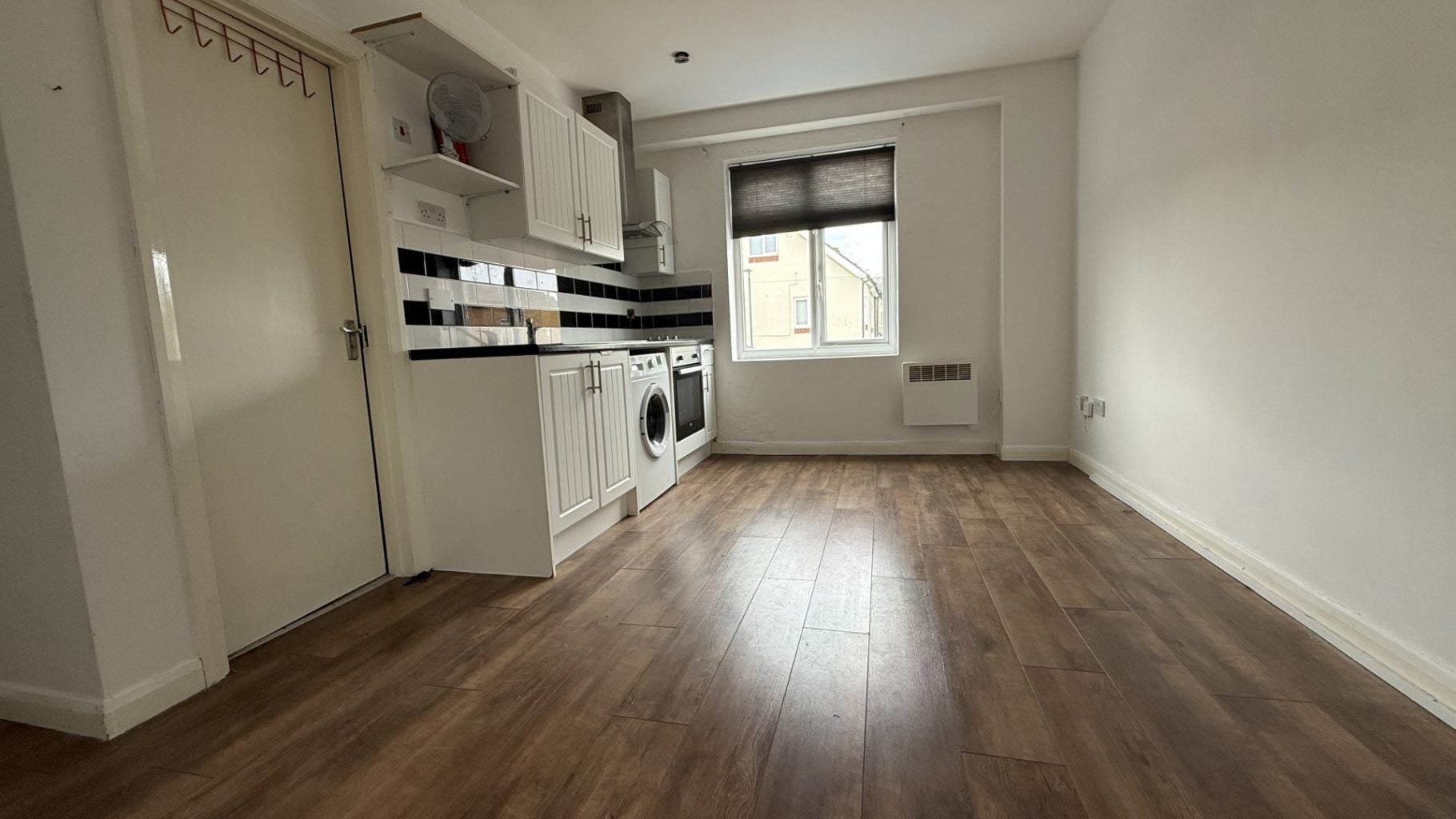 Flat King Edward Road in Waltham Cross