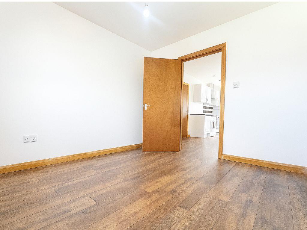 Flat King Edward Road in Waltham Cross