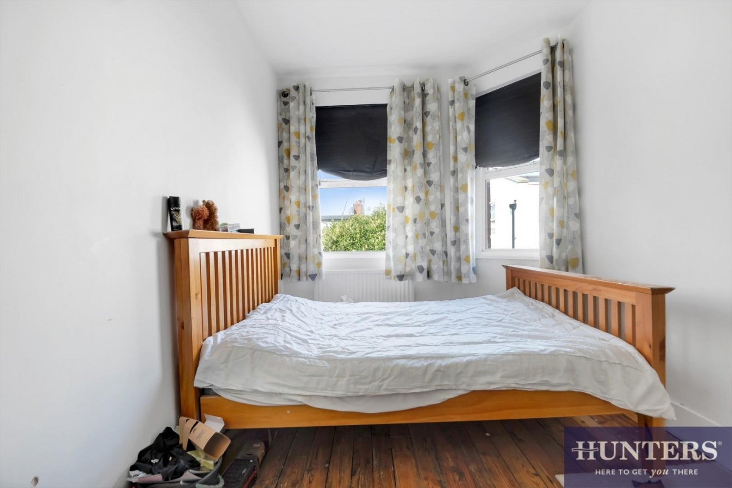 Flat Ballards Lane in Greater London